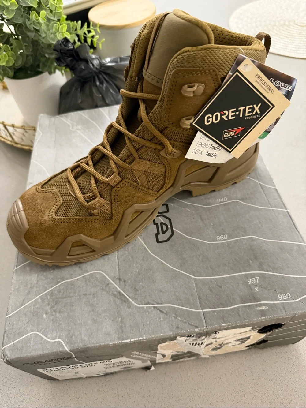 Lowa Men's Brown Gore-Tex Tactical Boot